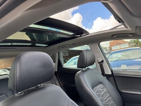 Kia Venga 1.6 4 Euro 6 (s/s) 5dr 3