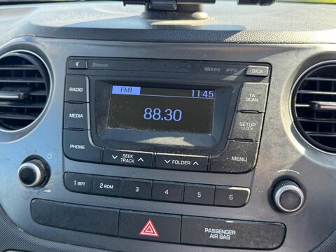 Hyundai i10 1.0 Premium Euro 6 5dr 12