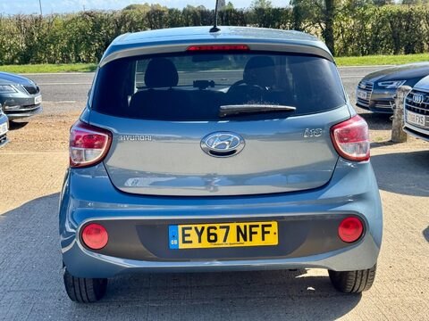 Hyundai i10 1.0 Premium Euro 6 5dr 8