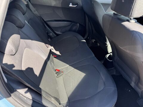 Hyundai i10 1.0 Premium Euro 6 5dr 24