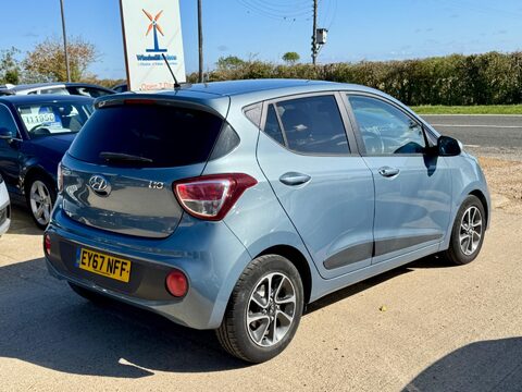 Hyundai i10 1.0 Premium Euro 6 5dr 3