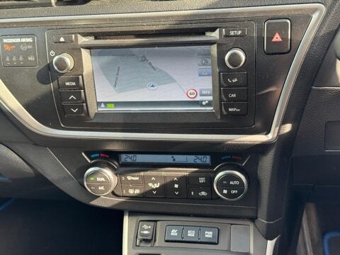 Toyota Auris 1.8 VVT-h Excel Touring Sports CVT Euro 5 (s/s) 5dr 6
