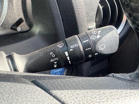 Toyota Auris 1.8 VVT-h Excel Touring Sports CVT Euro 5 (s/s) 5dr 22