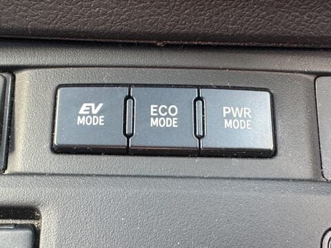Toyota Auris 1.8 VVT-h Excel Touring Sports CVT Euro 5 (s/s) 5dr 26