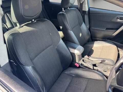 Toyota Auris 1.8 VVT-h Excel Touring Sports CVT Euro 5 (s/s) 5dr 5