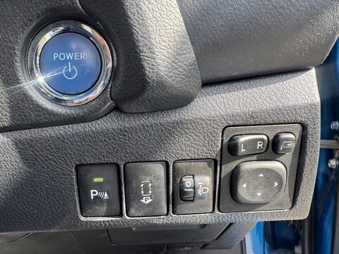 Toyota Auris 1.8 VVT-h Excel Touring Sports CVT Euro 5 (s/s) 5dr 25