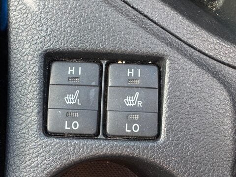 Toyota Auris 1.8 VVT-h Excel Touring Sports CVT Euro 5 (s/s) 5dr 23