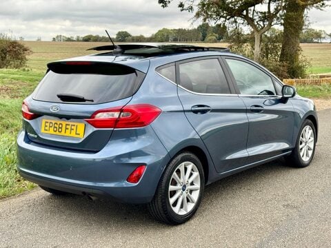 Ford Fiesta 1.0T EcoBoost Titanium Euro 6 (s/s) 5dr 11