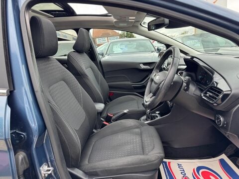 Ford Fiesta 1.0T EcoBoost Titanium Euro 6 (s/s) 5dr 15