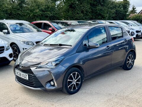 Toyota Yaris 1.5 VVT-i Icon Tech Euro 6 5dr 5