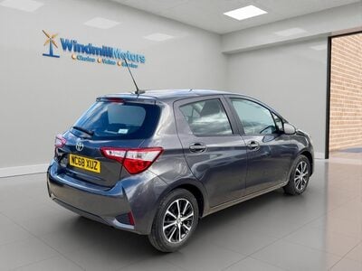Toyota Yaris 1.5 VVT-i Icon Tech Euro 6 5dr