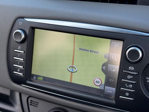 Toyota Yaris 1.5 VVT-i Icon Tech Euro 6 5dr 13