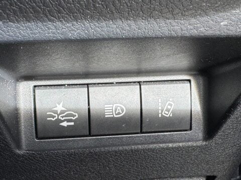 Toyota Yaris 1.5 VVT-i Icon Tech Euro 6 5dr 21