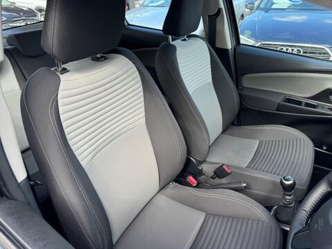 Toyota Yaris 1.5 VVT-i Icon Tech Euro 6 5dr 10