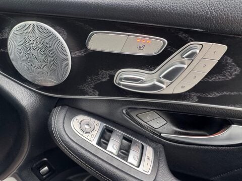 Mercedes-Benz GLC 2.1 GLC220d AMG Line (Premium Plus) G-Tronic+ 4MATIC Euro 6 (s/s) 5dr 46