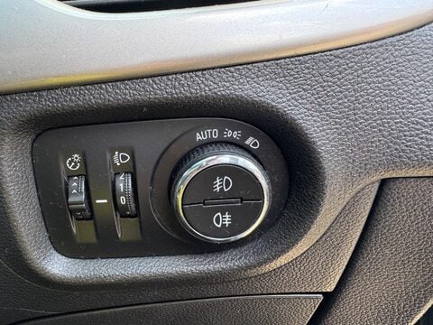 Vauxhall Astra 1.2 Turbo SRi Euro 6 (s/s) 5dr 23