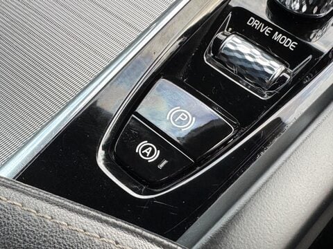 Volvo V60 2.0 D4 R-Design Auto Euro 6 (s/s) 5dr 43