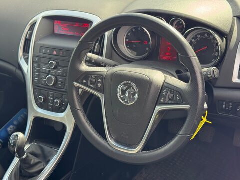 Vauxhall Astra 1.4 16v SRi Euro 5 5dr 2