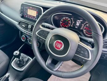 Fiat Tipo 1.6 MultiJetII Lounge Euro 6 (s/s) 5dr