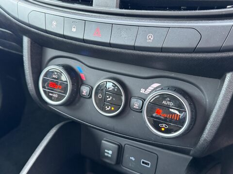 Fiat Tipo 1.6 MultiJetII Lounge Euro 6 (s/s) 5dr 23