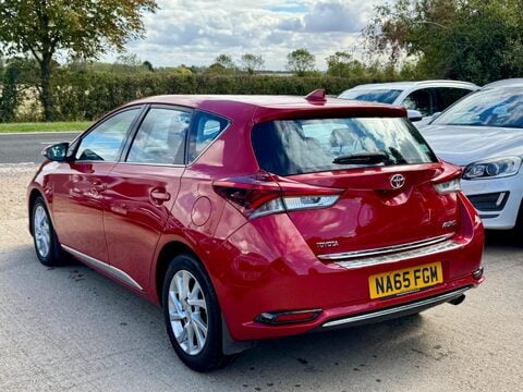 Toyota Auris 1.2 VVT-i Business Edition Euro 6 (s/s) 5dr 7