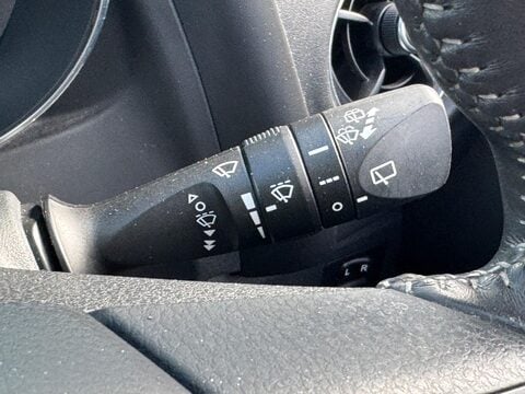 Toyota Auris 1.2 VVT-i Business Edition Euro 6 (s/s) 5dr 27