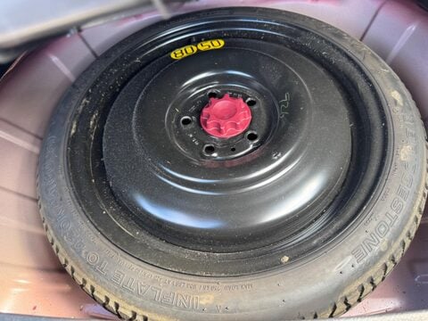 Toyota Auris 1.2 VVT-i Business Edition Euro 6 (s/s) 5dr 32