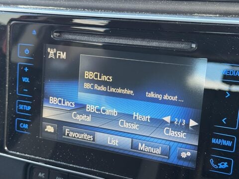 Toyota Auris 1.2 VVT-i Business Edition Euro 6 (s/s) 5dr 16