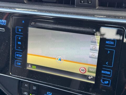 Toyota Auris 1.2 VVT-i Business Edition Euro 6 (s/s) 5dr 13