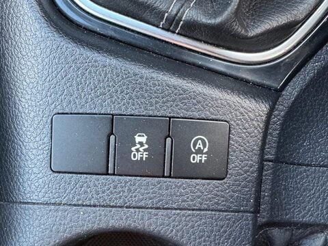 Toyota Auris 1.2 VVT-i Business Edition Euro 6 (s/s) 5dr 22