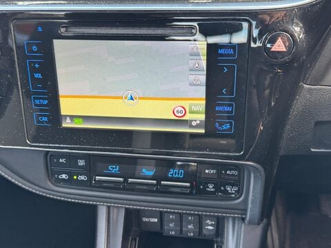 Toyota Auris 1.2 VVT-i Business Edition Euro 6 (s/s) 5dr 11