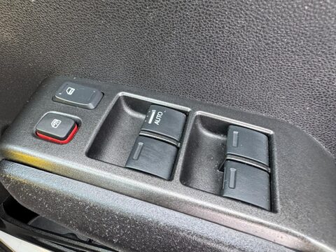 Honda Jazz 1.4 i-VTEC ES CVT Euro 5 5dr 28