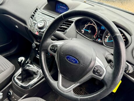 Ford Fiesta 1.0T EcoBoost Titanium Euro 5 (s/s) 5dr