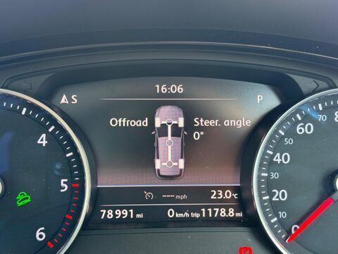Volkswagen Touareg 3.0 TDI V6 BlueMotion Tech R-Line SUV 5dr Diesel Tiptronic 4WD Euro 6 (s/s) 28