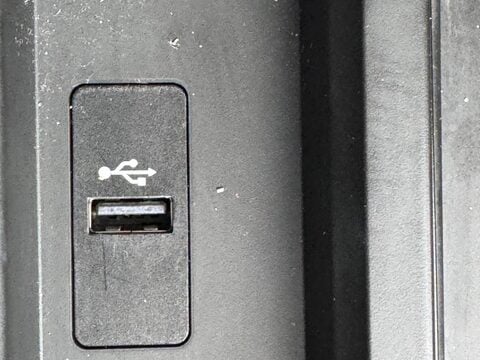 BMW 1 Series 1.5 116d SE Business Euro 6 (s/s) 5dr 33