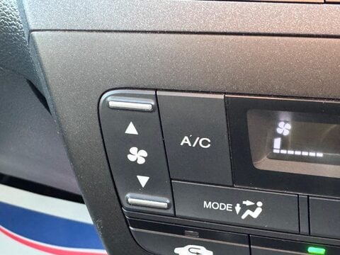 Honda Civic 1.4 i-VTEC SE Euro 5 (s/s) 5dr 23