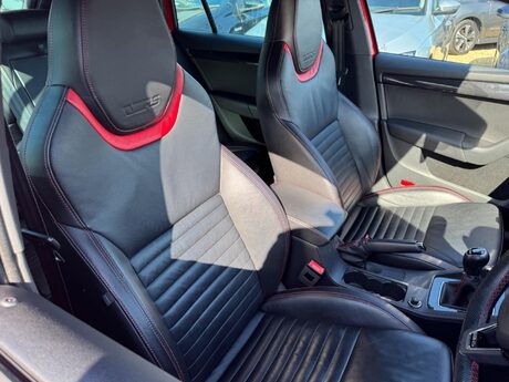 Skoda Octavia 2.0 TDI vRS Euro 6 (s/s) 5dr (SNav)