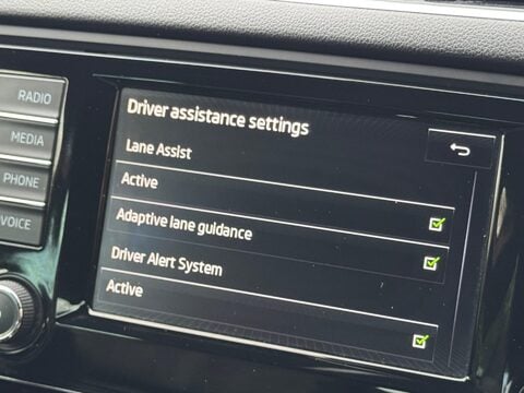 Skoda Octavia 2.0 TDI vRS Euro 6 (s/s) 5dr (SNav) 23