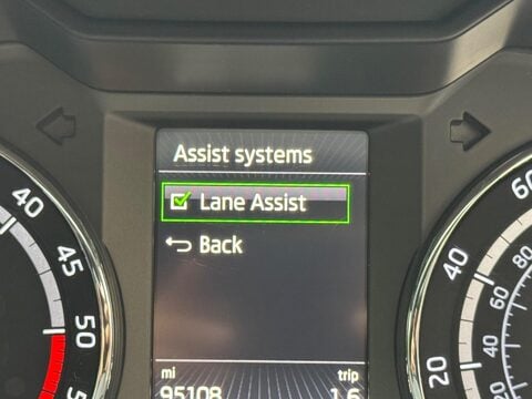 Skoda Octavia 2.0 TDI vRS Euro 6 (s/s) 5dr (SNav) 26