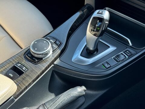 BMW 4 Series 2.0 420d Luxury Auto Euro 6 (s/s) 2dr 39