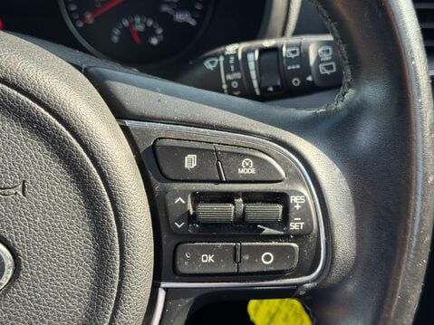 Kia Sportage 1.7 CRDi 3 Euro 6 (s/s) 5dr 29