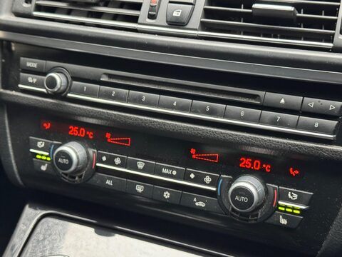BMW 5 Series 2.0 520d SE Touring Steptronic Euro 5 5dr 16