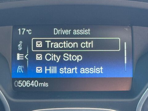 Ford Focus 1.5 TDCi Titanium Euro 6 (s/s) 5dr 28