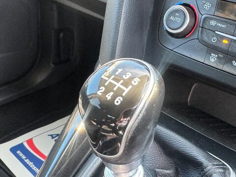 Ford Focus 1.5 TDCi Titanium Euro 6 (s/s) 5dr 40