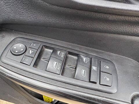 Jeep Cherokee 2.0 CRD Limited Auto 4WD Euro 5 (s/s) 5dr 27