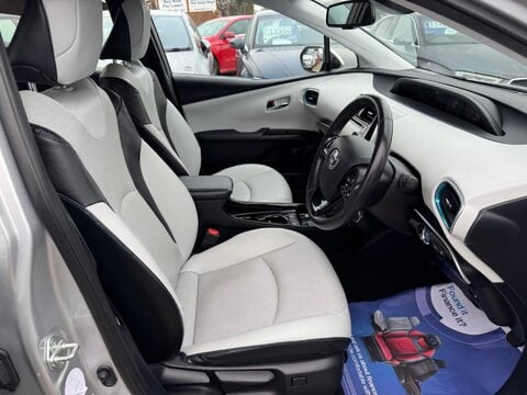 Toyota Prius 1.8 VVT-h Excel CVT Euro 6 (s/s) 5dr (15in Alloy) 12