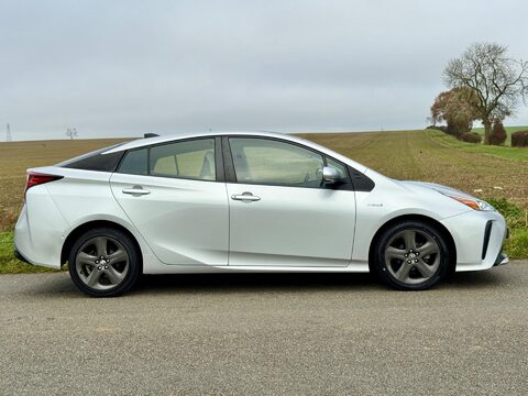 Toyota Prius 1.8 VVT-h Excel CVT Euro 6 (s/s) 5dr (15in Alloy) 3