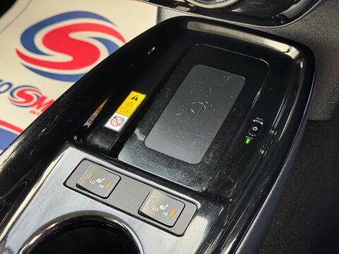 Toyota Prius 1.8 VVT-h Excel CVT Euro 6 (s/s) 5dr (15in Alloy) 38