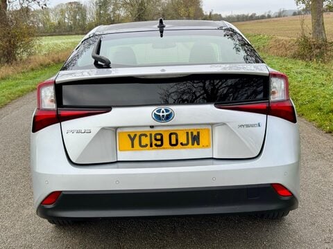 Toyota Prius 1.8 VVT-h Excel CVT Euro 6 (s/s) 5dr (15in Alloy) 10