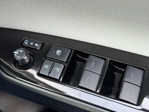 Toyota Prius 1.8 VVT-h Excel CVT Euro 6 (s/s) 5dr (15in Alloy) 50